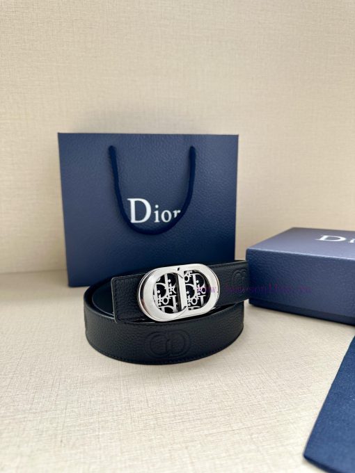 This 35mm double-sided belt from Dior combines elegance and modern style. One side is made o fxc3pug8 - Image 10