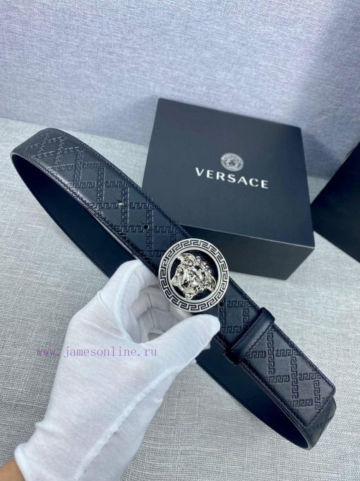 The 3D hollowed out Medusa on the buckle of the Versace head logo waistband with a width of kbece9sp - Image 2