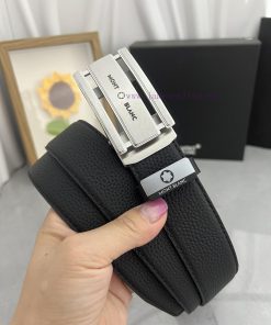 Montblanc Automatic BeltMaterial: Leather Belt with 100% Head Layer. The leather belt is gua u0uwy7zf
