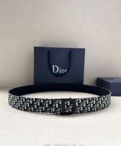 This Dior Charm belt buckle with a width of 3.5cm is a new product in the summer men's cloth vfmnqyx0