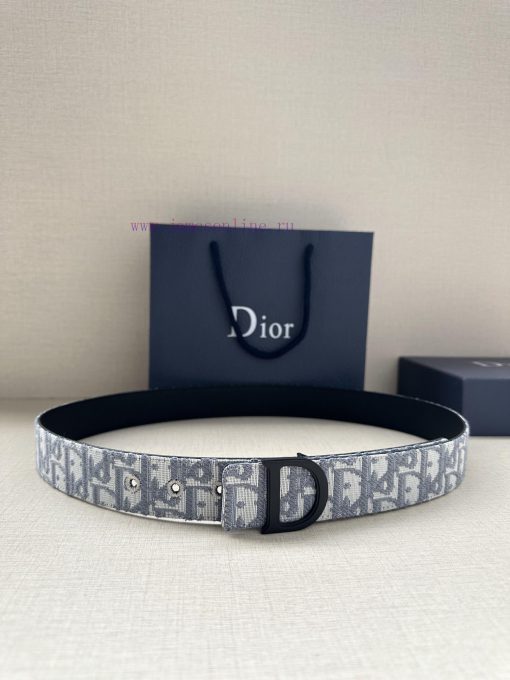 This Dior Charm belt buckle with a width of 3.5cm is a new product in the summer men's cloth y5d33o4s