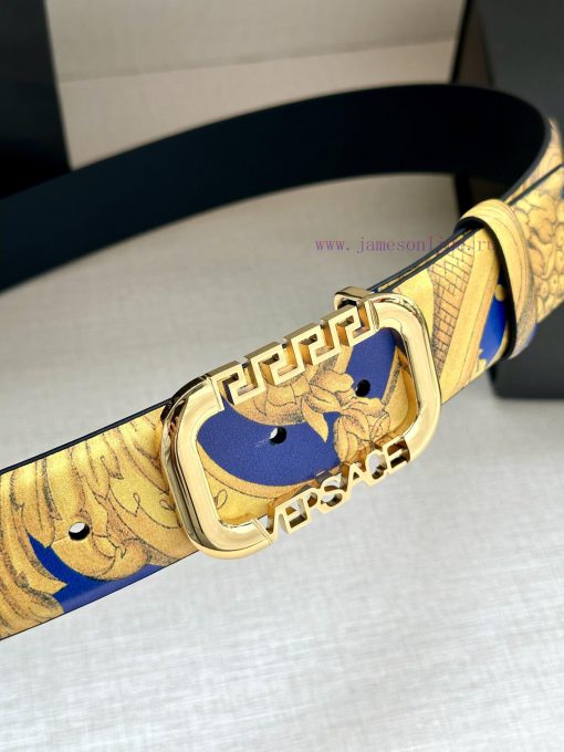 Width 3.8cm VERSACE This printed waistband is made of calf leather and features a gold buckl e1g3xb52 - Image 4