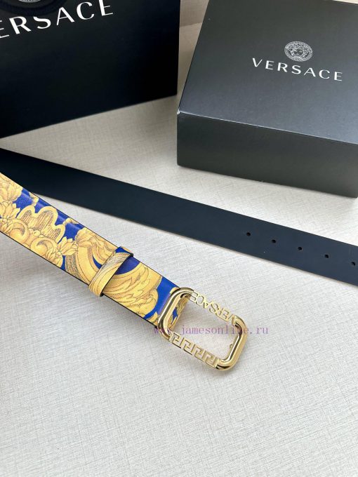 Width 3.8cm VERSACE This printed waistband is made of calf leather and features a gold buckl e1g3xb52 - Image 5