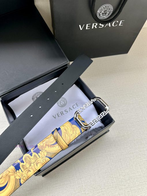 Width 3.8cm VERSACE This printed waistband is made of calf leather and features a gold buckl e1g3xb52 - Image 9