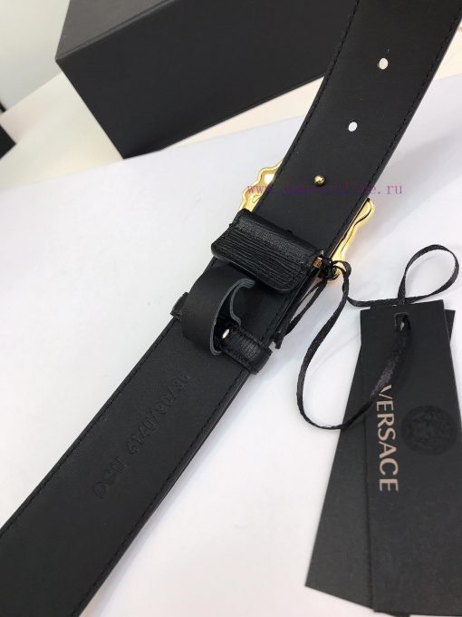 Versace Versace's fashionable belt is crafted from fine grain calf leather and adorned with l32gc89c - Image 7
