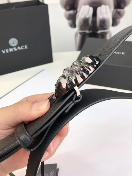 Versace Versace's fashionable belt is crafted from fine grain calf leather and adorned with wz0vxoms - Image 9
