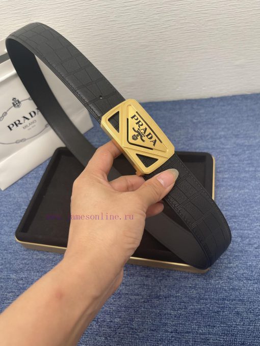 PradaThe description is made of high-quality genuine leather, with a thick touch and adorned o0jen1u0