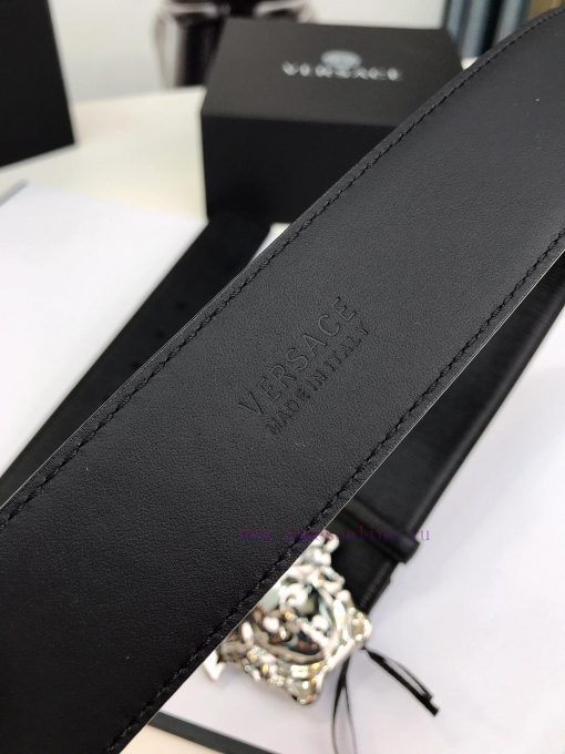 Versace Versace's fashionable belt is crafted from fine grain calf leather and adorned with scj08p03 - Image 8