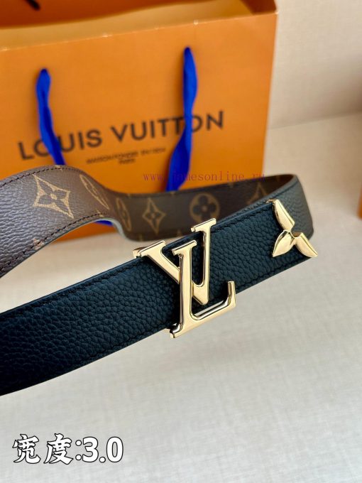 This 3.4-wide LV Initiales double-sided belt is made of brand new lychee leather, with a ric 7e3eda1p - Image 3