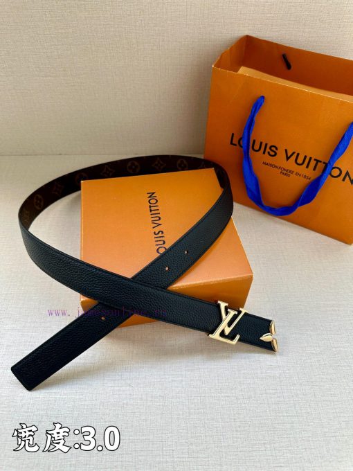 This 3.4-wide LV Initiales double-sided belt is made of brand new lychee leather, with a ric 7e3eda1p - Image 6