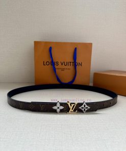 The 2.0-wide LV Trio double-sided belt is made of delicate cowhide leather and Monogram canv 95z1gdnv