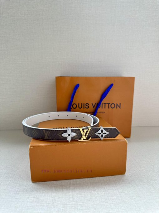 The 2.0-wide LV Trio double-sided belt is made of delicate cowhide leather and Monogram canv vpfcyc61 - Image 4