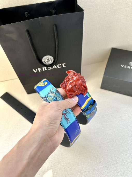 Width 4.0cm Versace This Palazzo belt is made of cowhide fabric and adorned with Le Pop Clas v9h3g5pi - Image 5