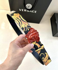 Width 4.0cm Versace This Palazzo belt is made of cowhide fabric and adorned with Le Pop Clas eu0w4qrq