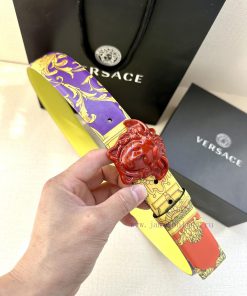 Width 4.0cm Versace This Palazzo belt is made of cowhide fabric and adorned with Le Pop Clas 15fybzv5