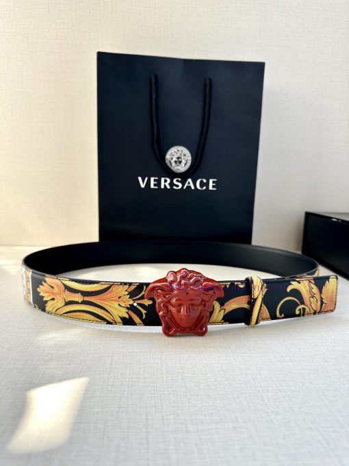 Width 4.0cm Versace This Palazzo belt is made of cowhide fabric and adorned with Le Pop Clas eu0w4qrq - Image 3