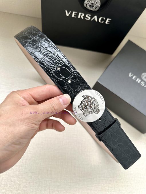 Width 4.0cm Versace This fashionable belt is made of soft calf leather and features a three- h1jotx6f