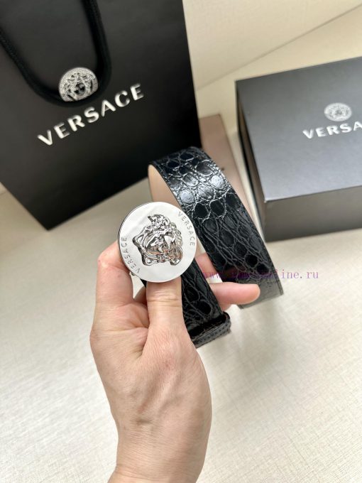 Width 4.0cm Versace This fashionable belt is made of soft calf leather and features a three- h1jotx6f - Image 4