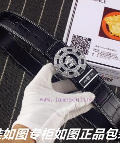 Versace Ver... sace ️ Crocodile patternIdentify and receive a punch as a giftThe material is d7grn5n8