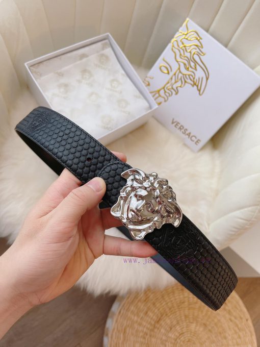 MADE IN ITALYComplete setVERSACEBuckle material: high-quality solid copper buckleThe front m iyu9mtt8 - Image 4
