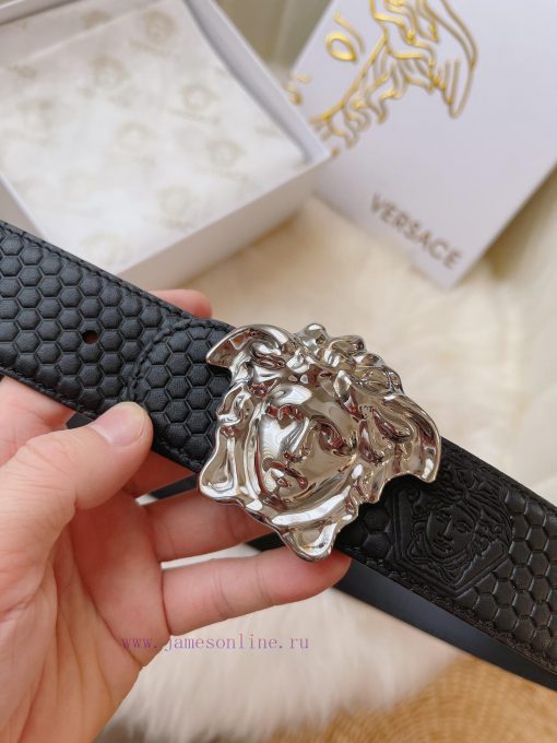 MADE IN ITALYComplete setVERSACEBuckle material: high-quality solid copper buckleThe front m iyu9mtt8 - Image 5