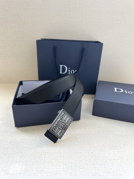 This 3.5cm wide waistband buckle is a new item from Dior, continuing the classic design and ppyt76dv - Image 5