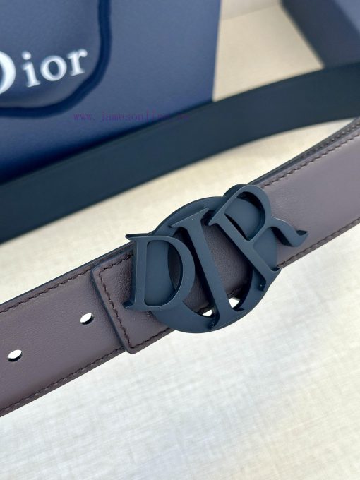 The stainless steel buckle of this Dior Charm belt with a width of 3.5cm reinterprets the cl x5lv0has - Image 3