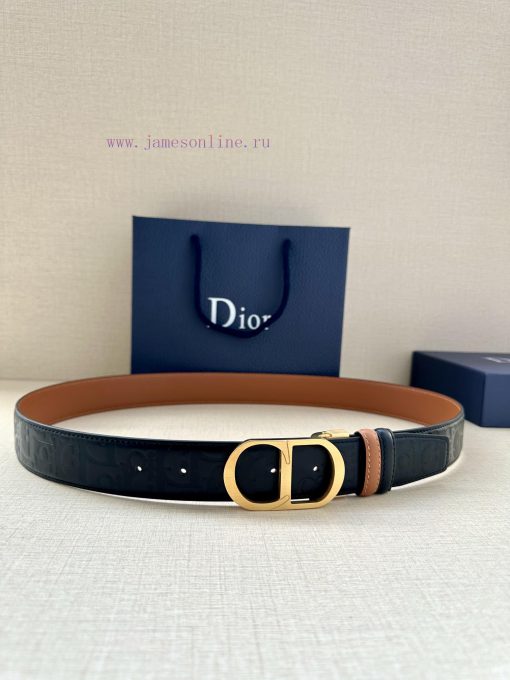 This metal clad brass waistband buckle from Dior is a new product in the Spring 2024 collect d8y14m0u