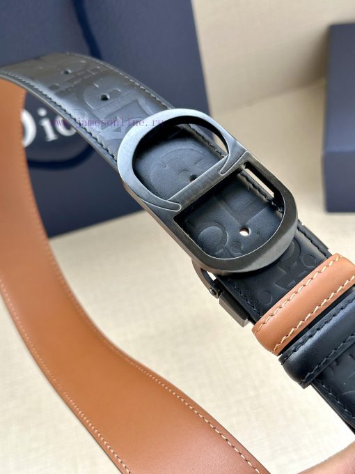 This metal clad brass waistband buckle from Dior is a new product in the Spring 2024 collect 00hlsc0y - Image 3