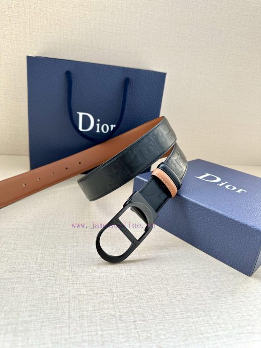 This metal clad brass waistband buckle from Dior is a new product in the Spring 2024 collect 00hlsc0y - Image 4