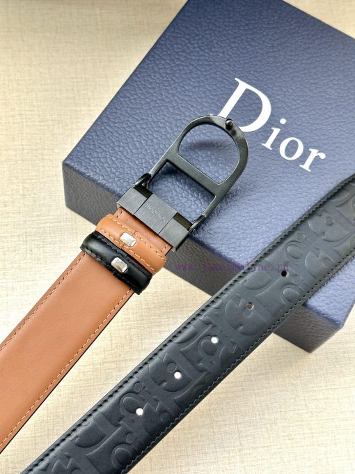 This metal clad brass waistband buckle from Dior is a new product in the Spring 2024 collect 00hlsc0y - Image 6