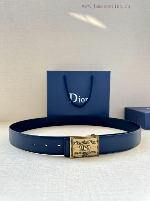 This 3.5cm wide waistband buckle is a new item from Dior, continuing the classic design and vogdl7v0 - Image 2
