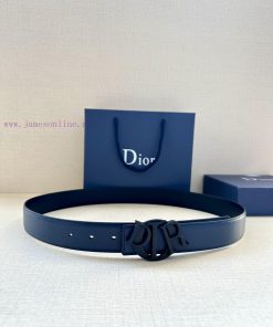 The stainless steel buckle of this Dior Charm belt with a width of 3.5cm reinterprets the cl j50a44iu
