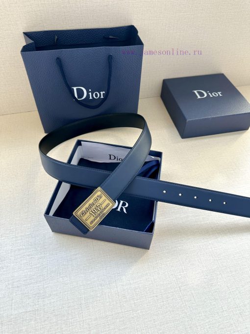 This 3.5cm wide waistband buckle is a new item from Dior, continuing the classic design and vogdl7v0 - Image 15