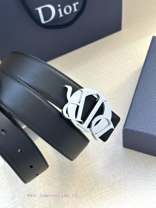 The stainless steel buckle of this Dior Charm belt with a width of 3.5cm reinterprets the cl xgeo62k7 - Image 5