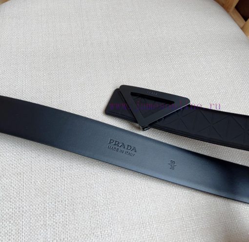 PRADA's belt is made of exquisite glossy embossed leather, presenting a simple and elegant s g0dtkmxg - Image 4
