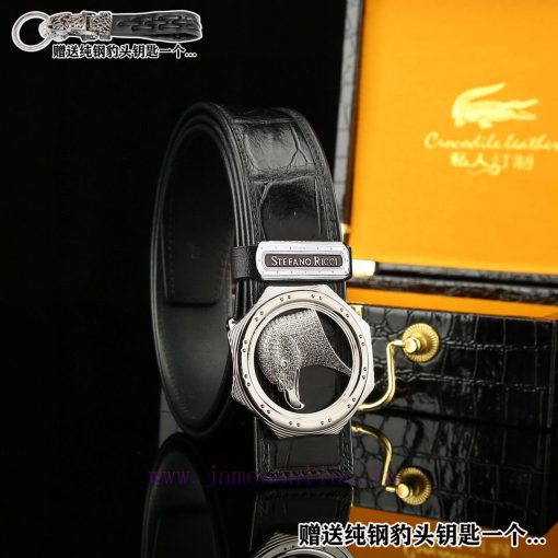 Give away a pure steel keychain as a giftComes with a complete set of wooden boxesSTEFANO RI k21brwmk