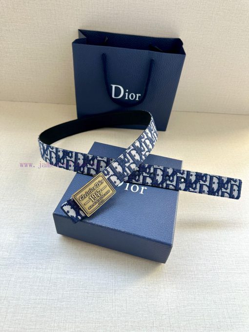 This 3.5cm wide waistband buckle is a new item from Dior, continuing the classic design and ii8jurpg - Image 7