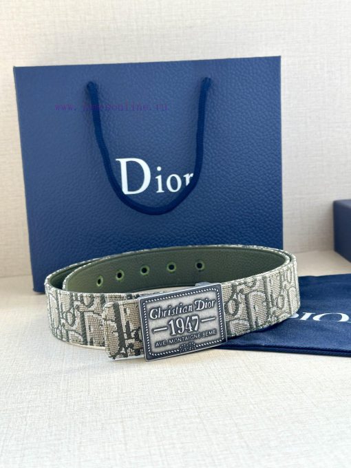 This 3.5cm wide waistband buckle is a new item from Dior, continuing the classic design and 18amwg6d - Image 15