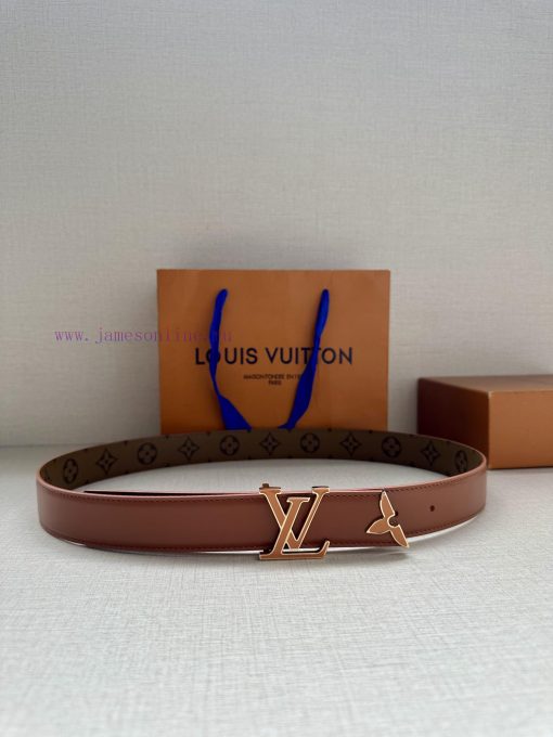 The 3.0-wide Pretty LV double-sided belt features a dazzling metal carved LV Initiales buckl smvx1iwb - Image 8