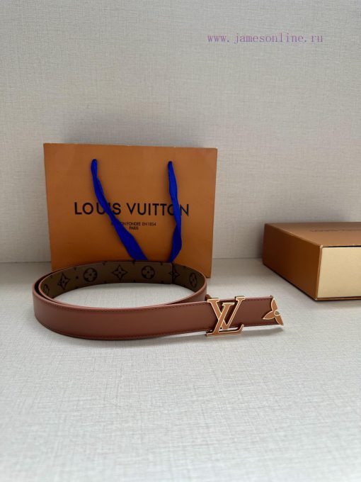 The 3.0-wide Pretty LV double-sided belt features a dazzling metal carved LV Initiales buckl smvx1iwb - Image 11