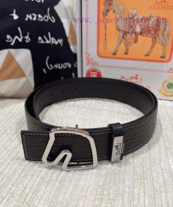 Hermes Hermès Material: Leather Belt with 100% Head Layer. The leather belt is guaranteed to m7472z5l
