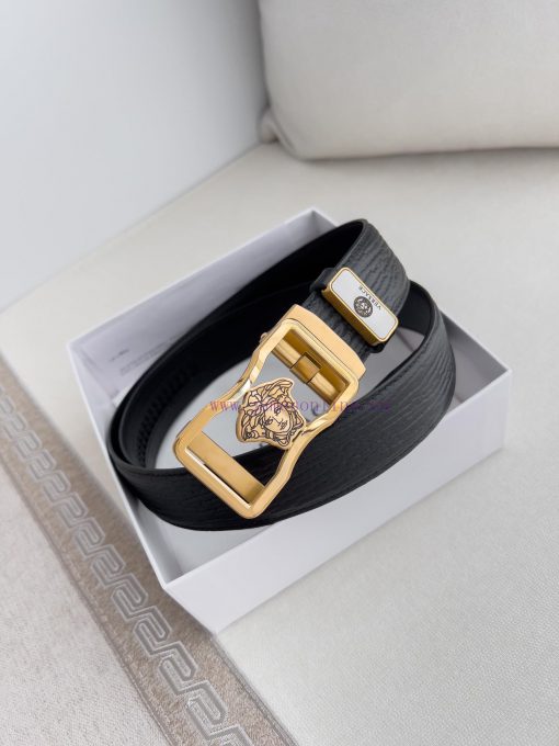 Versace Versace. ️ Belt and belt automatic beltAutomatic belt, classic head buckle made of p mlohghfo
