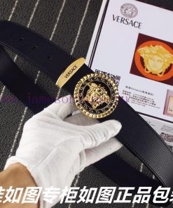 Versace Ver…sace️Identify and receive a punch as a giftThe material is made of 100% head lay 1yk3ltlz