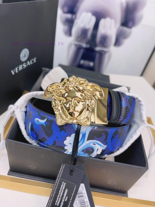 This Versace double-sided belt is made of high-quality Safiano leather and adorned with Bond epls0i61 - Image 6