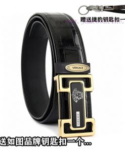 Give a keychain as a giftPromotion price delivery full set of wooden boxesVERSACEBuckle mate w7day78a