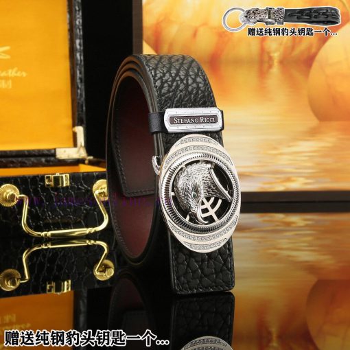 Give away a pure steel keychain as a giftComes with a complete set of wooden boxesSTEFANO RI ru2dhicv