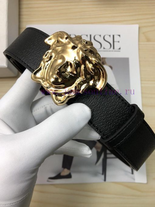 The Versace top calf leather belt is made by hot pressing to achieve a wild boar skin effect zcnkkrro