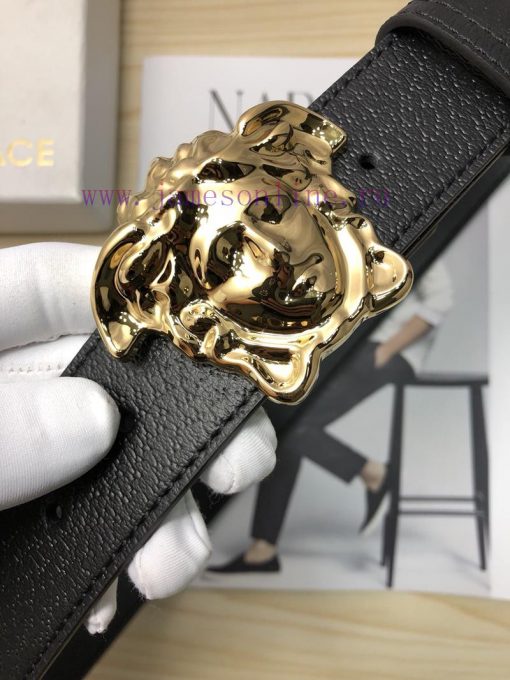 The Versace top calf leather belt is made by hot pressing to achieve a wild boar skin effect zcnkkrro - Image 4