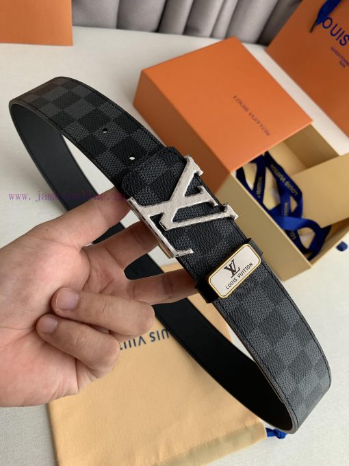 LV... Louis Vuitton ️Hanging buckle, intricately carved patterned steel buckle, photographed r7wa61hs - Image 2